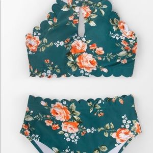 Women’s high-wasted floral scalloped bikini.
